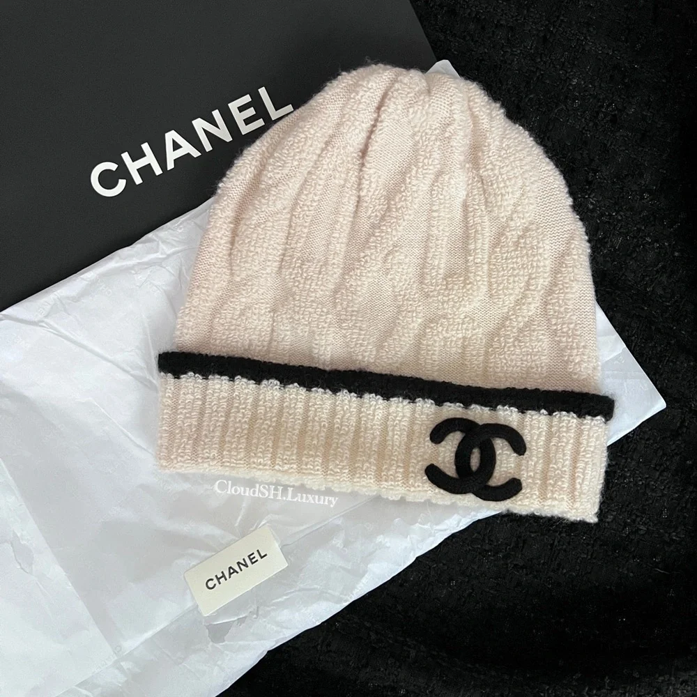 CHANEL | Accessories | Auth Bn Chanel Cc Logo Ivory Cashmere Knit